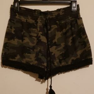 No Boundaries Army Shorts